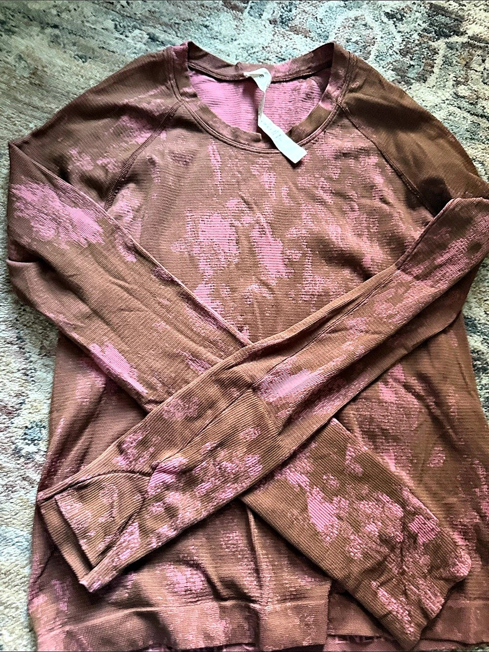 Lululemon Women's Abstract Long Sleeve Top Size 6